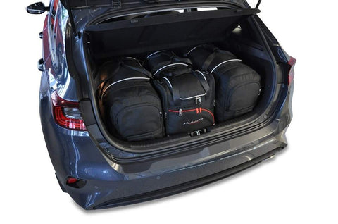  4-teiliges maßgeschneidertes Reisetaschen-Set für KIA CEE'D HATCHBACK 2018+: 2 Trolleys, 1 Sporttasche, 1 Handgepäck. 30% mehr Stauraum, gratis Versand & 1 Jahr Garantie.